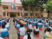 Tuyên truyền luật ATGT tại trường Tiểu học Noong Bua năm học 2020 - 2021