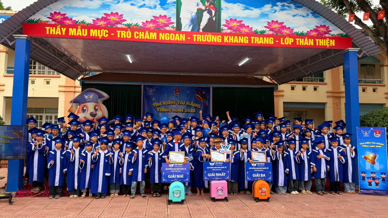 z7207486133296 7b9cb602baebebe3c3288bd52a242d82